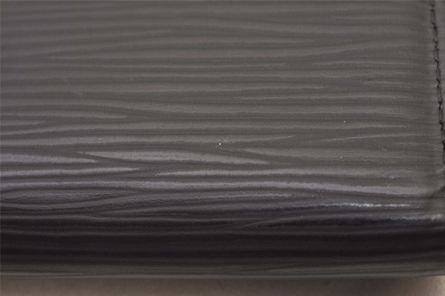 Authentic Louis Vuitton Epi Multicles 6 Key Case Black M63812 LV 2855I