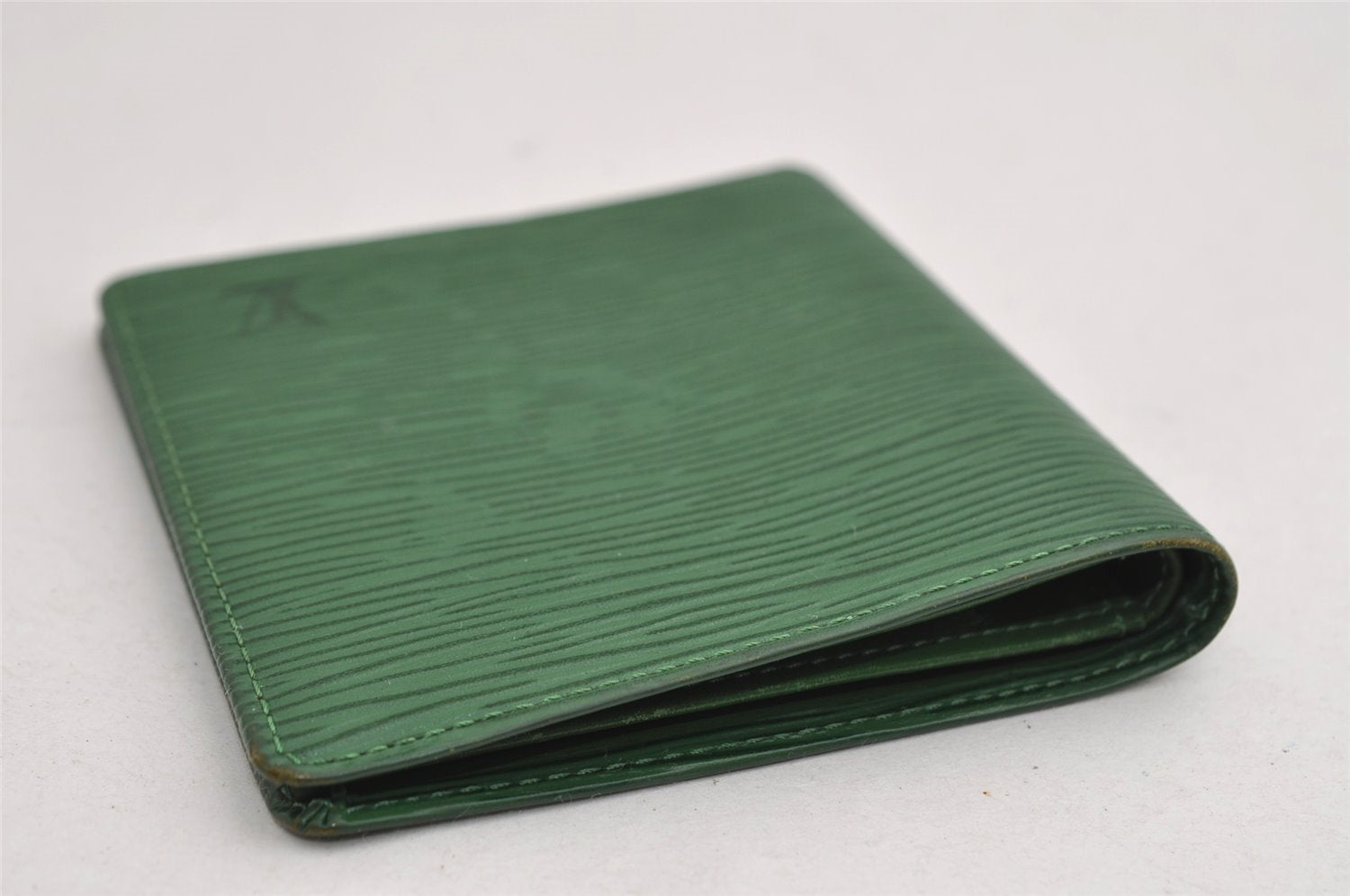 Auth Louis Vuitton Epi Porte Billets 6 Cartes Credit Wallet M63314 Green 2857I