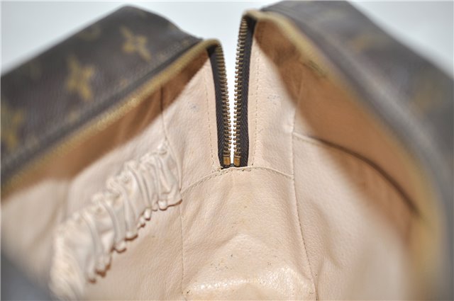 Auth Louis Vuitton Monogram Trousse Toilette 28 Clutch Hand Bag M47522 LV 2862D