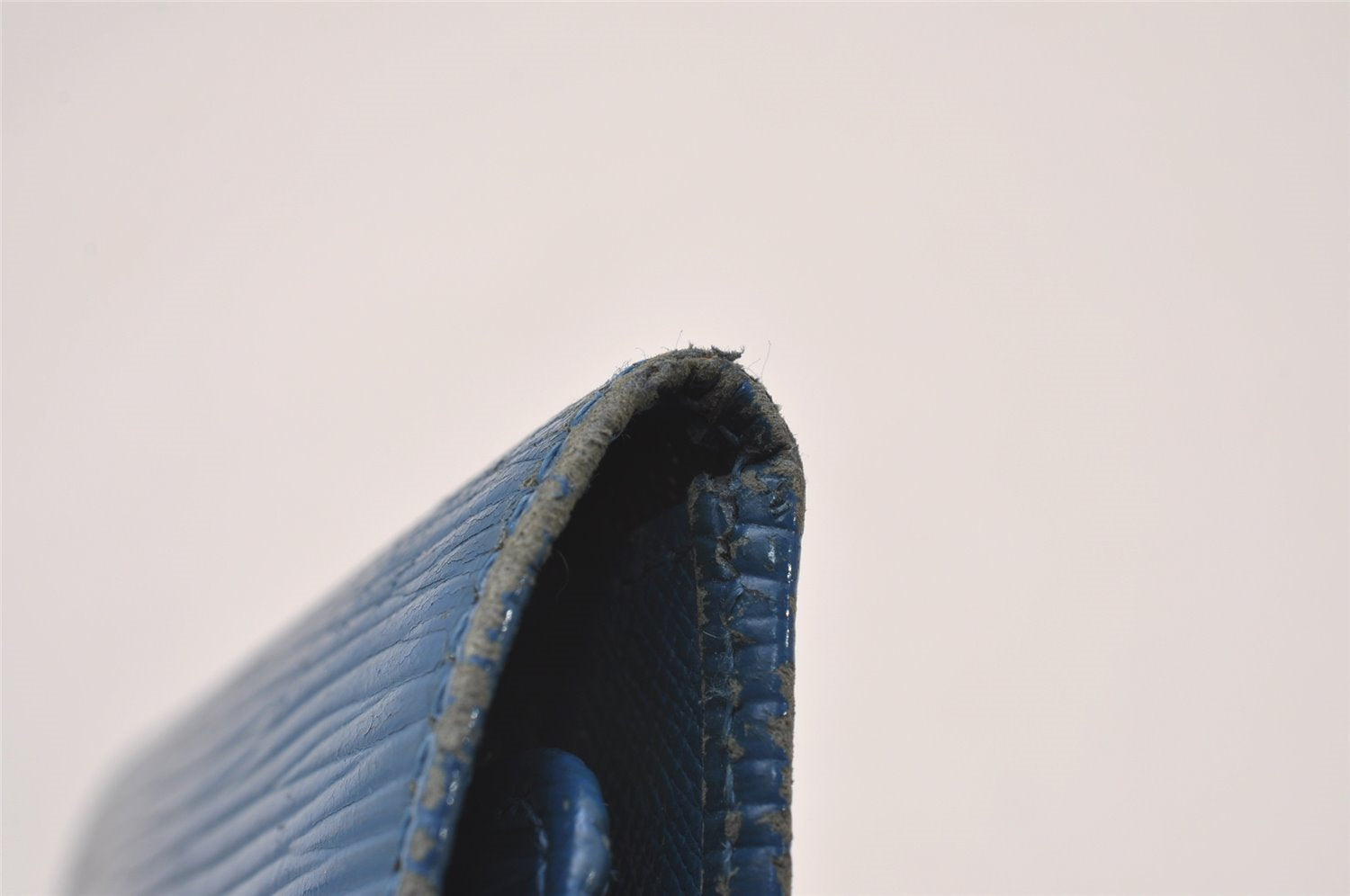 Authentic Louis Vuitton Epi Multicles 6 Key Case Blue M63815 LV 2884I