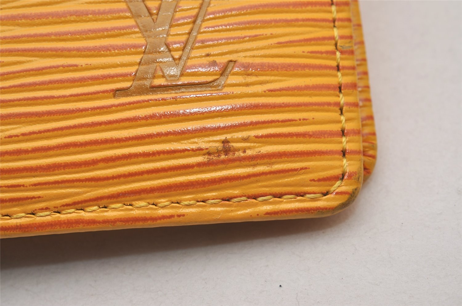 Authentic Louis Vuitton Epi Agenda Posh Notebook Cover Yellow R20529 LV 2889I