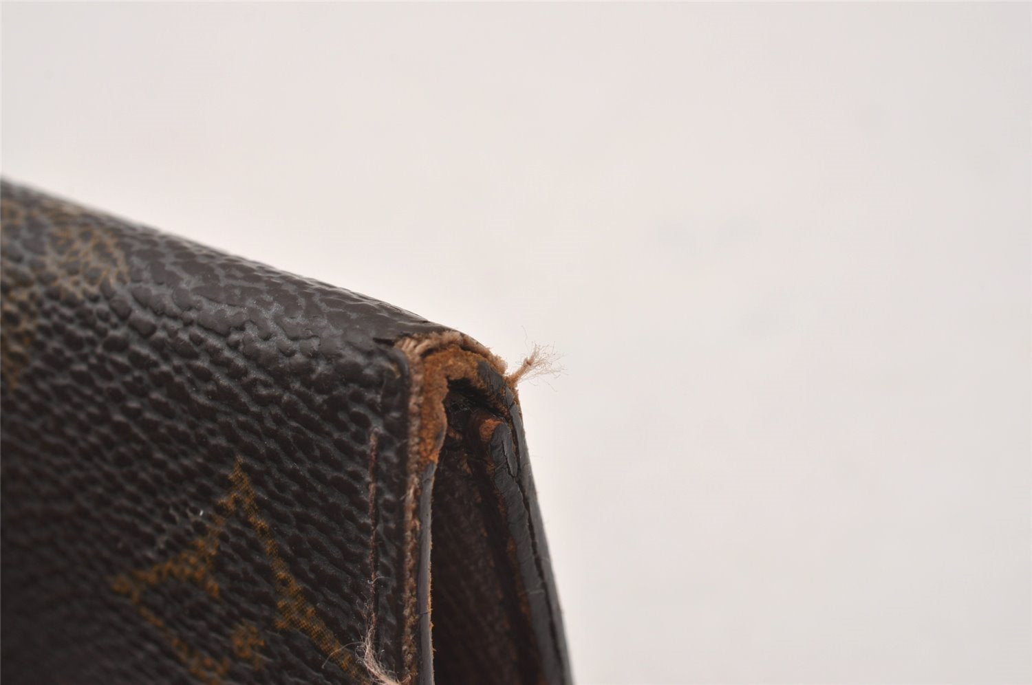 Authentic Louis Vuitton Monogram Multicles 6 Six Hooks Key Case M62630 LV 2908I