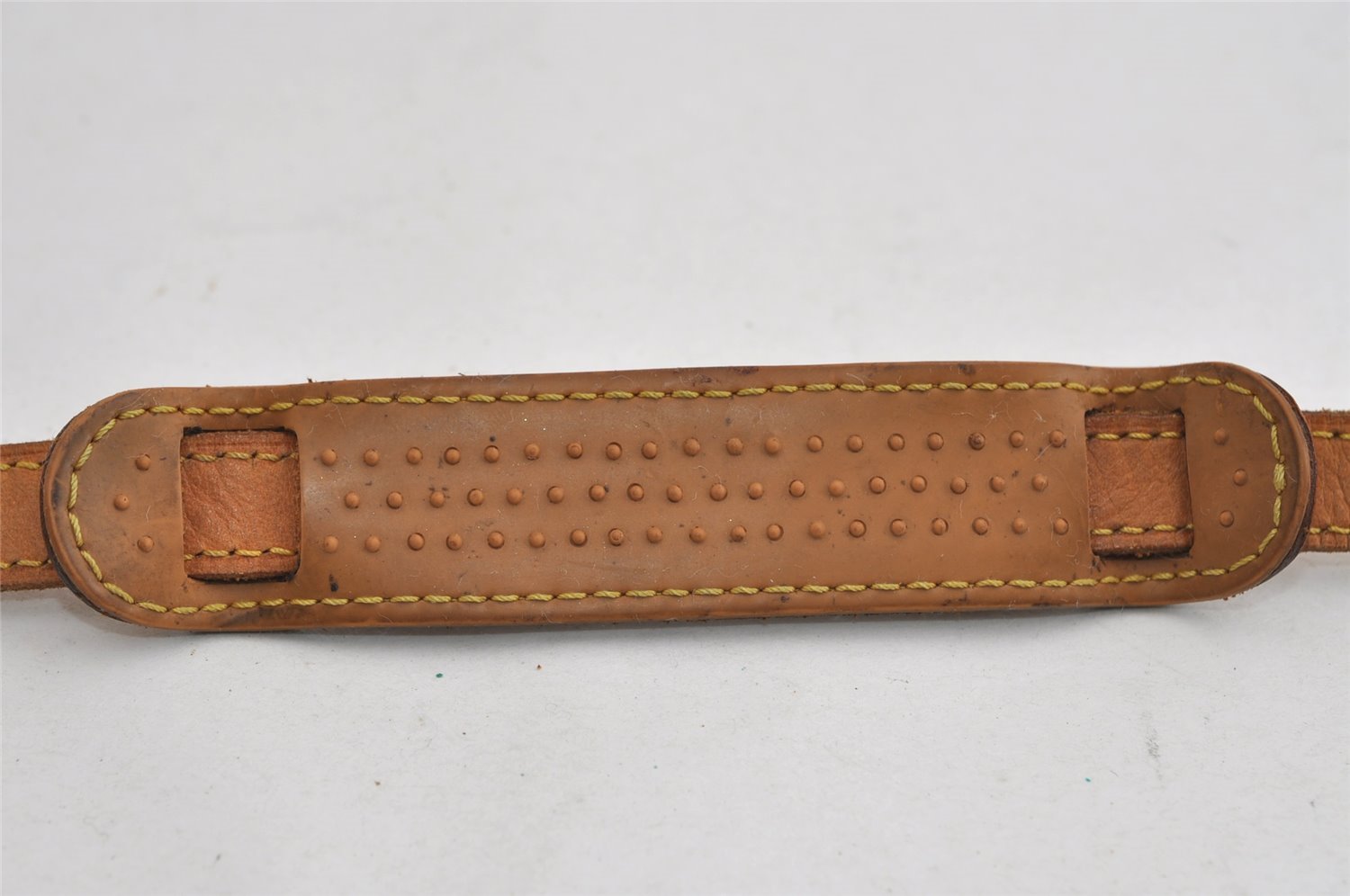 Authentic Louis Vuitton Leather Shoulder Strap Beige 47.6-54.7