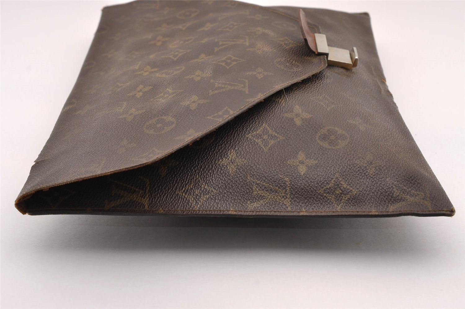 Authentic Louis Vuitton Monogram Poche Plate Documents Case M53522 LV 2927I