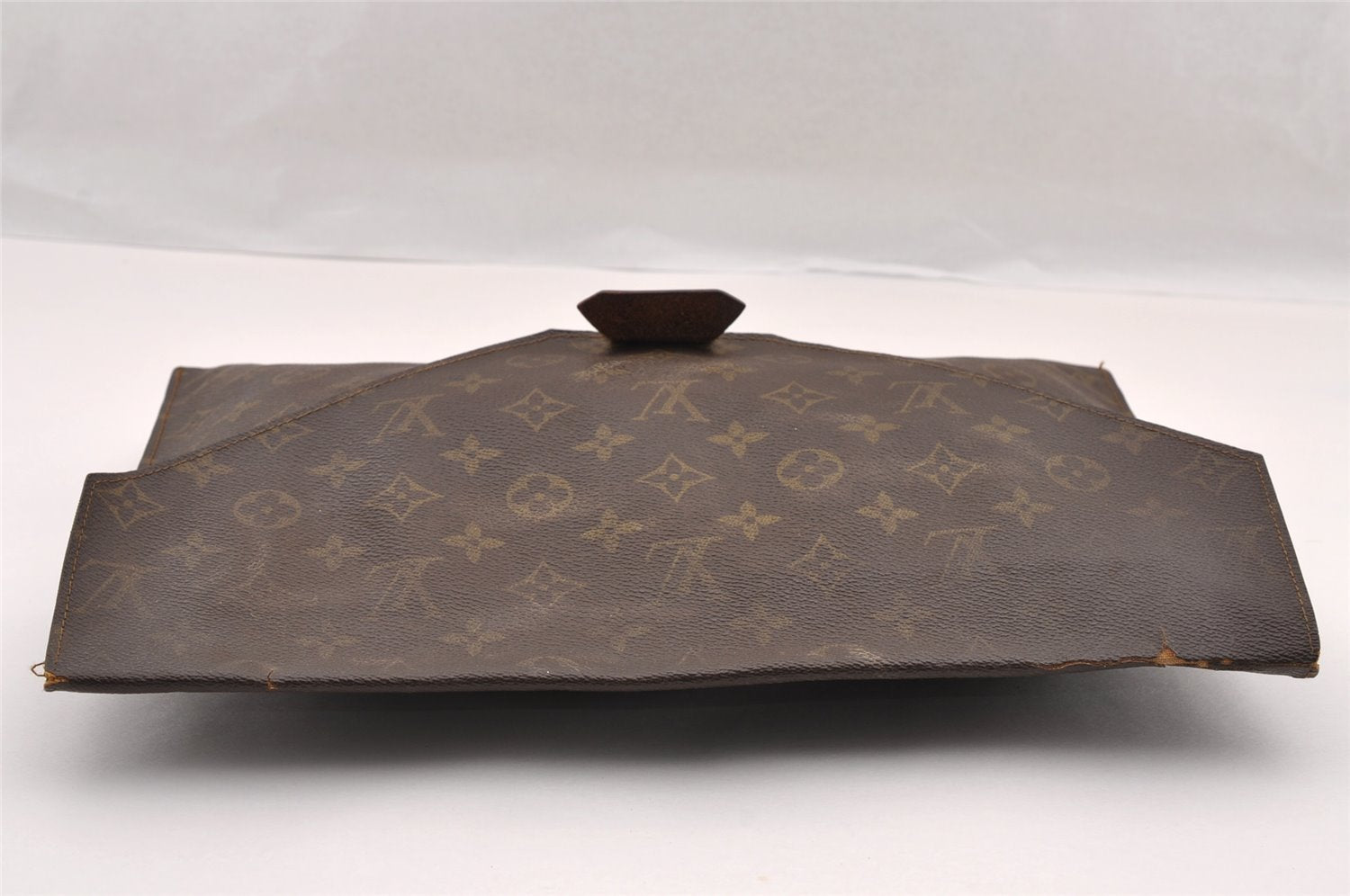 Authentic Louis Vuitton Monogram Poche Plate Documents Case M53522 LV 2927I