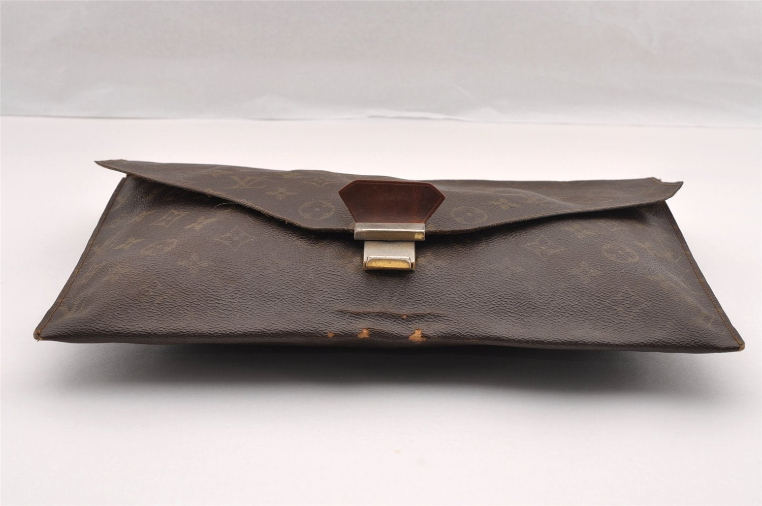 Authentic Louis Vuitton Monogram Poche Plate Documents Case M53522 LV 2927I