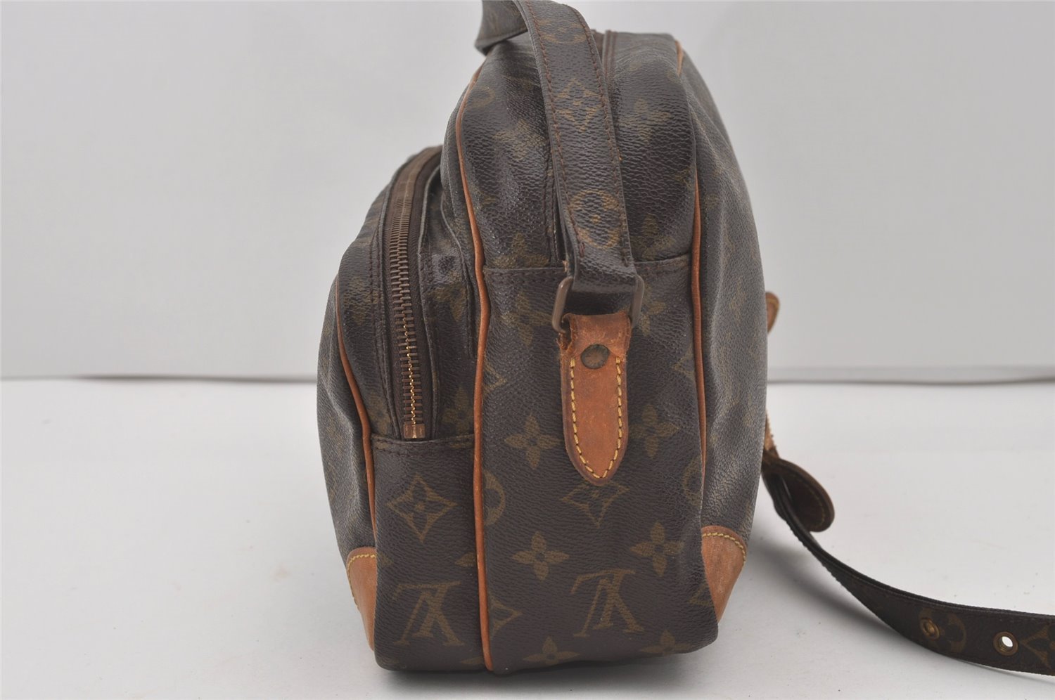 Authentic Louis Vuitton Monogram Nile Shoulder Cross Body Bag M45244 Junk 2929I