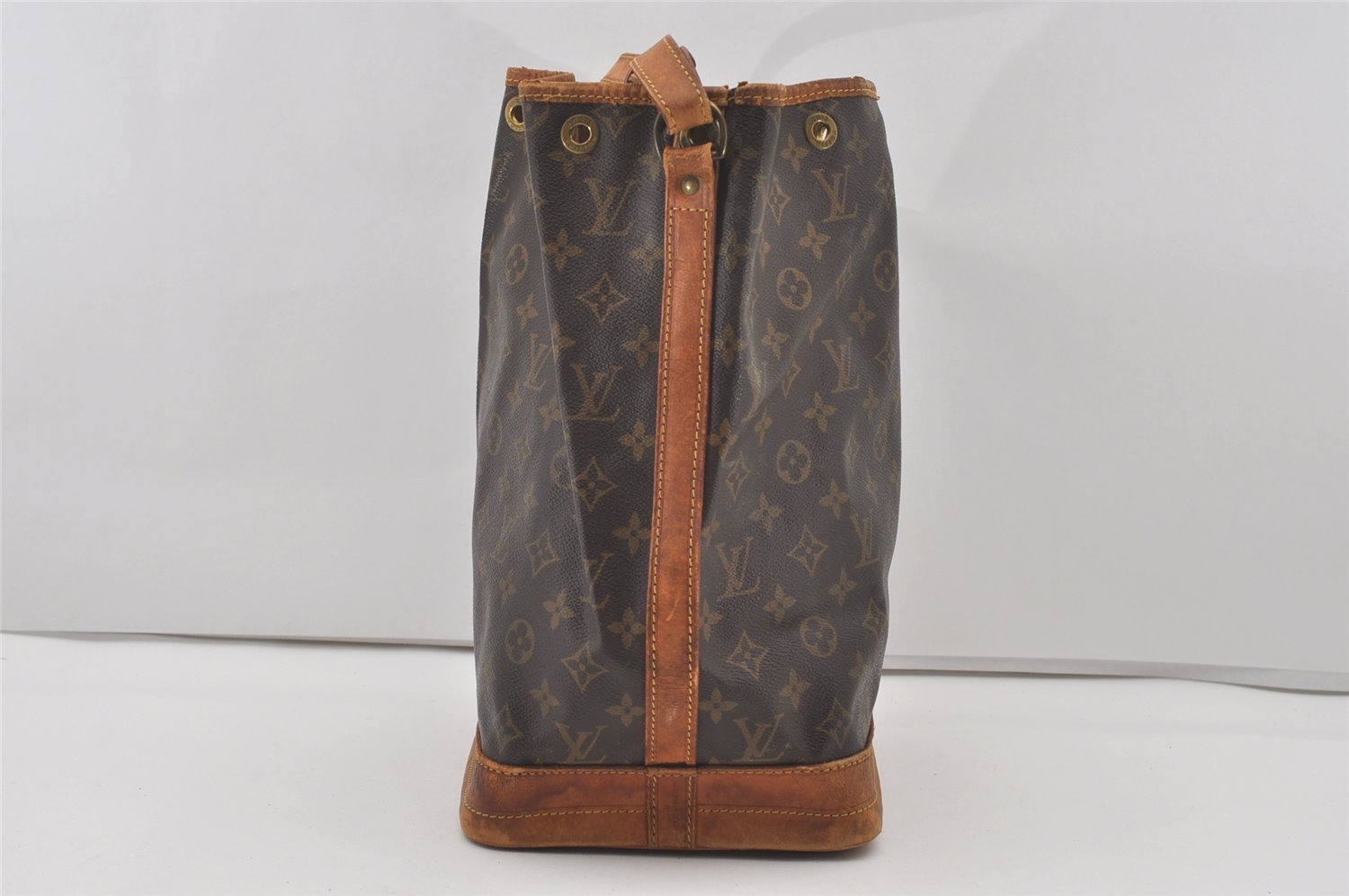 Authentic Louis Vuitton Monogram Noe Shoulder Drawstring Bag M42224 LV 2933I
