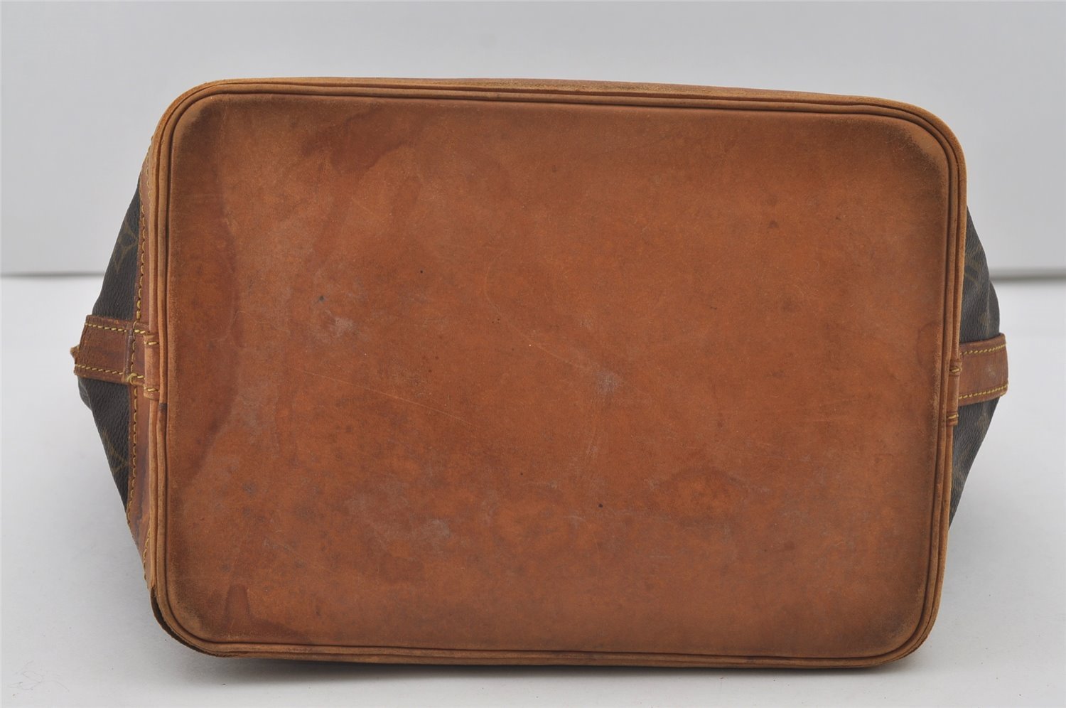 Authentic Louis Vuitton Monogram Noe Shoulder Drawstring Bag M42224 LV 2933I