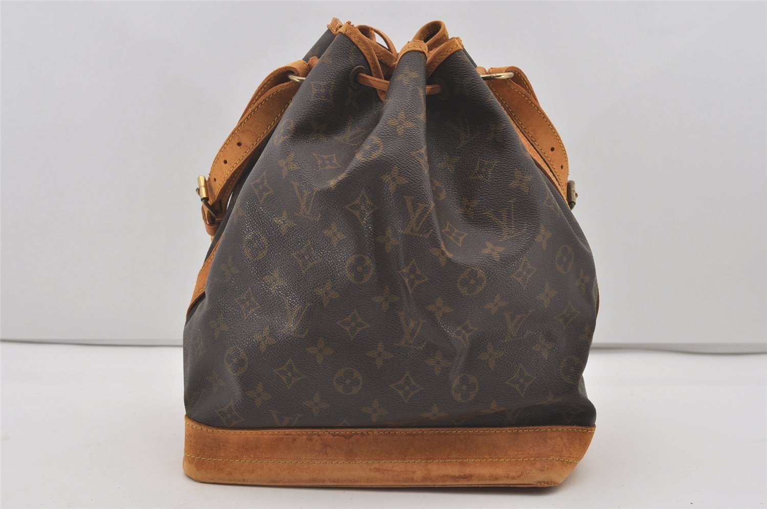 Authentic Louis Vuitton Monogram Noe Shoulder Drawstring Bag M42224 LV 2935I