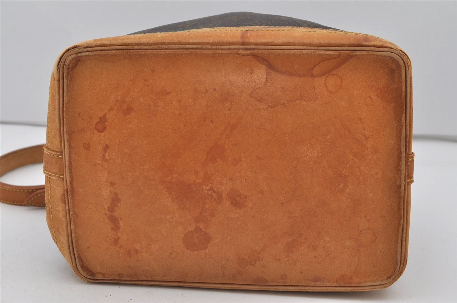 Authentic Louis Vuitton Monogram Noe Shoulder Drawstring Bag M42224 LV 2935I