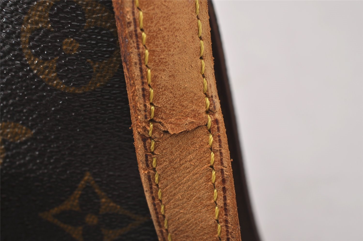 Authentic Louis Vuitton Monogram Musette Tango Shoulder Bag M51257 LV Junk 2936I