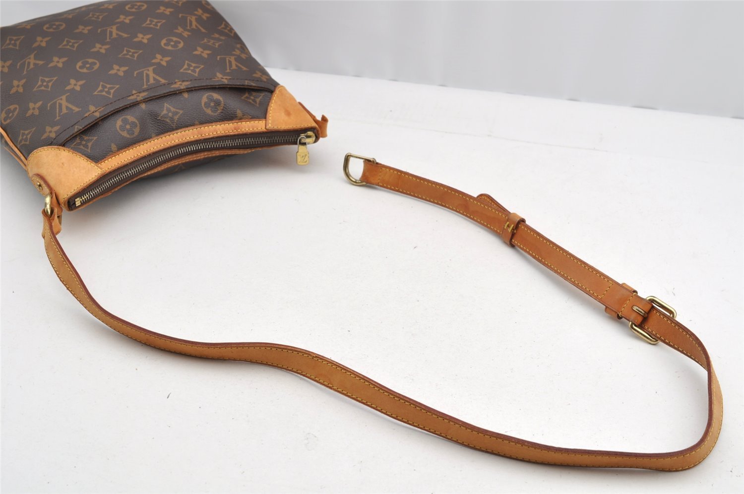 Authentic Louis Vuitton Monogram Odeon PM Shoulder Cross Bag M56390 Junk 2940I