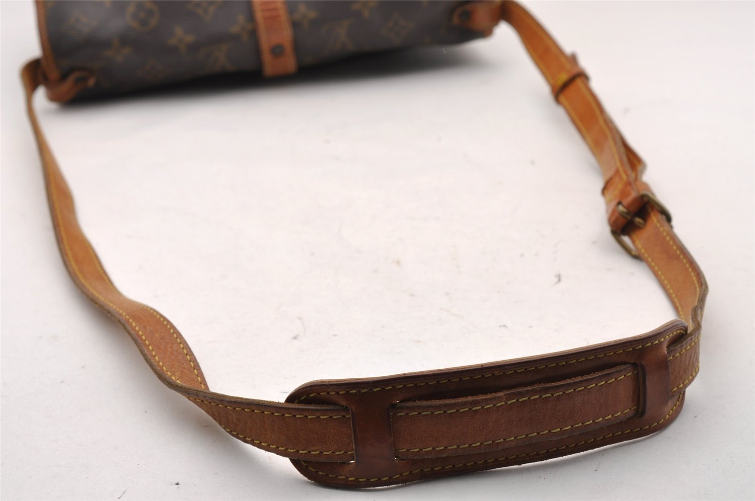 Authentic Louis Vuitton Monogram Saumur 30 Shoulder Cross Bag M42256 LV 2941I