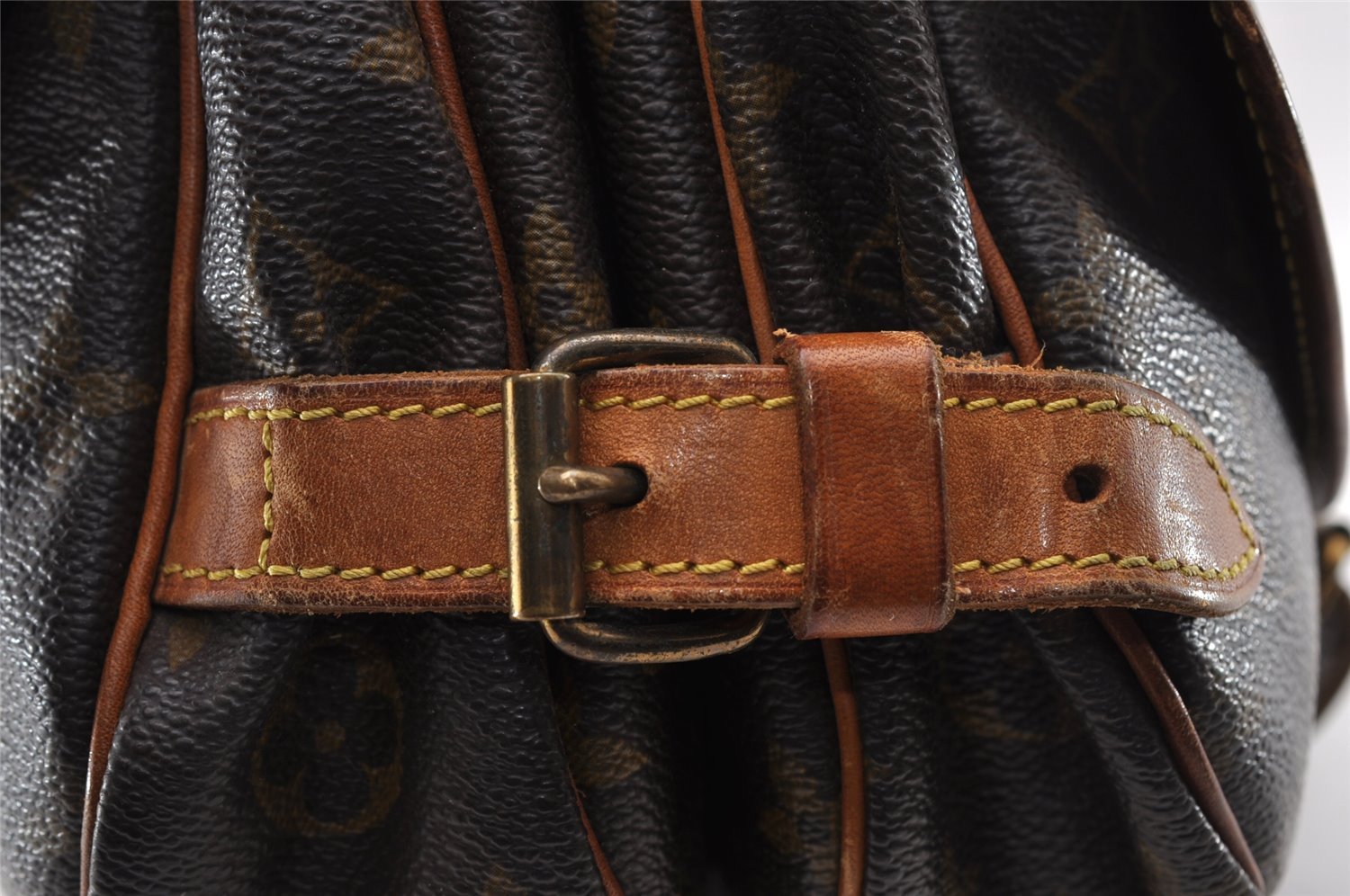 Authentic Louis Vuitton Monogram Saumur 30 Shoulder Cross Bag M42256 LV 2941I