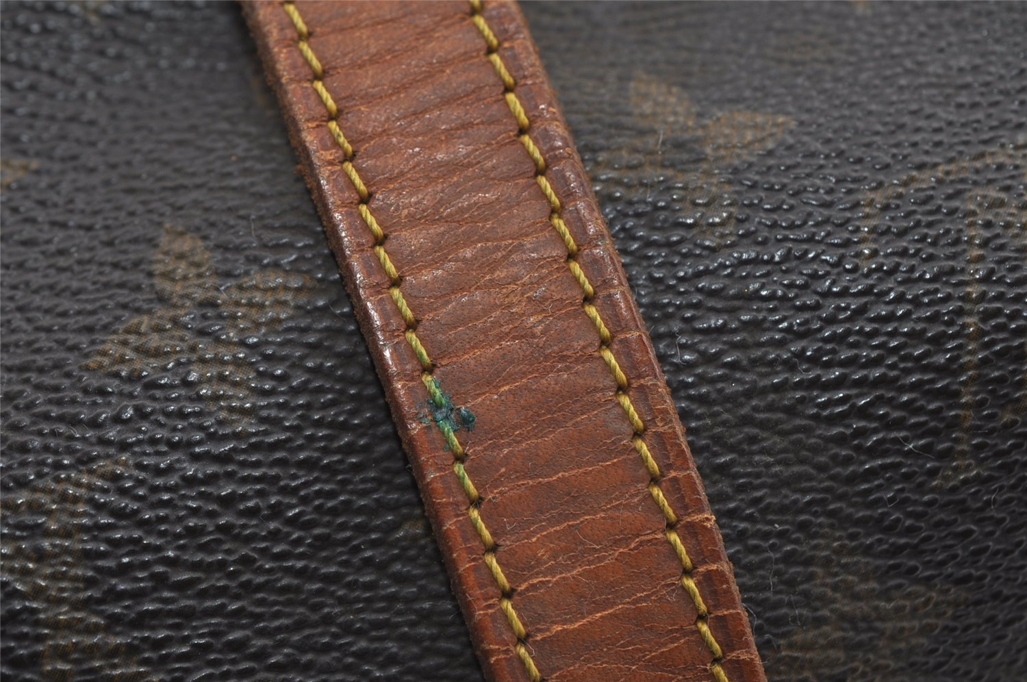 Authentic Louis Vuitton Monogram Saumur 30 Shoulder Cross Bag M42256 LV 2944I