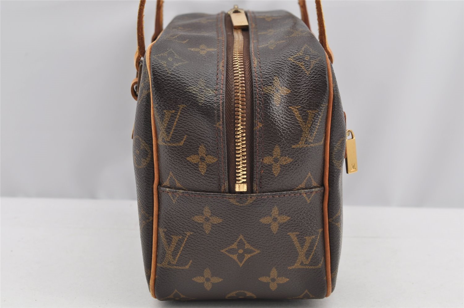 Authentic Louis Vuitton Monogram Cite MM Shoulder Bag M51182 LV 2952I