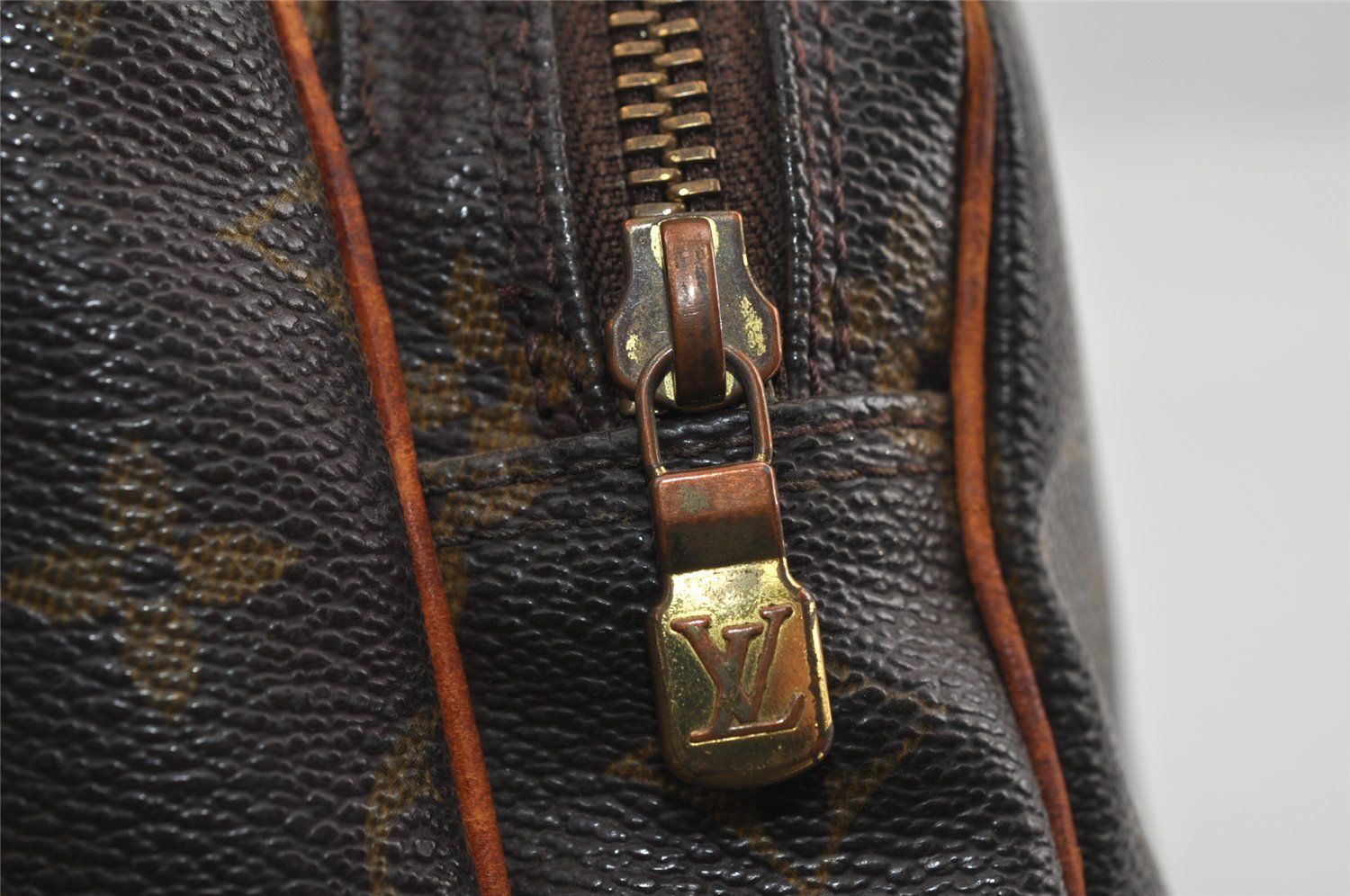 Authentic Louis Vuitton Monogram Nile Shoulder Cross Body Bag M45244 Junk 2955I