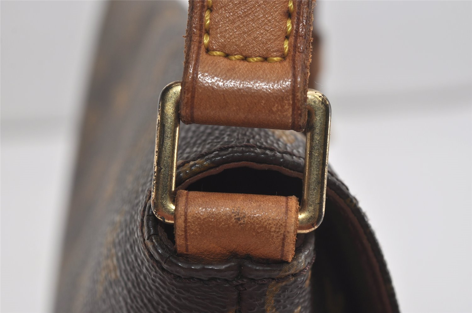 Authentic Louis Vuitton Monogram Musette Tango Shoulder Bag M51257 LV 2956I