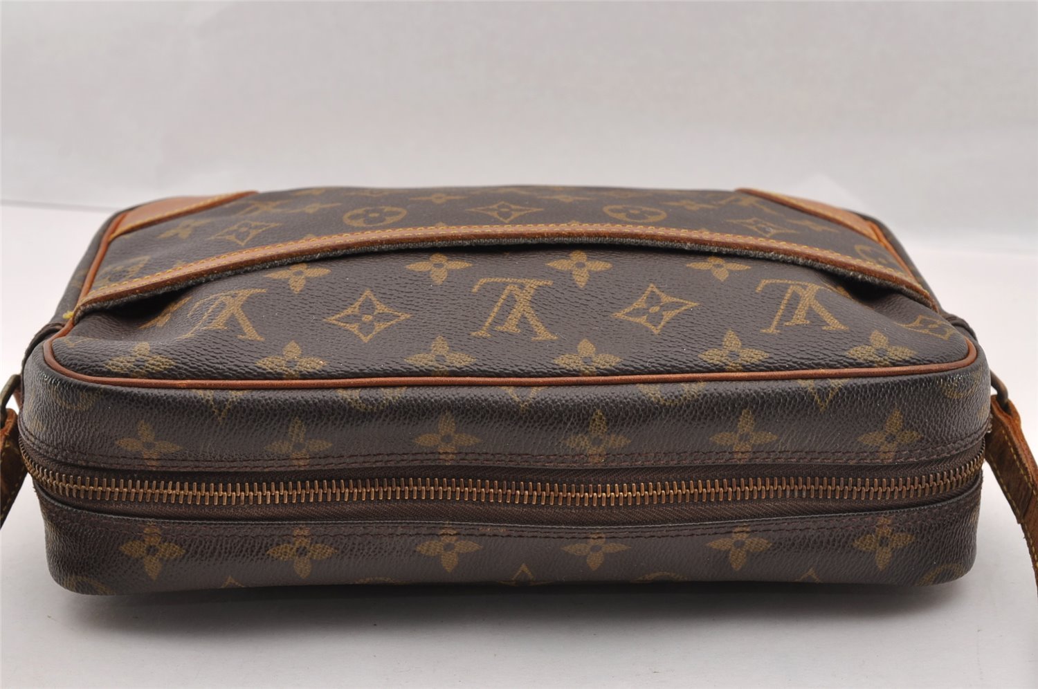 Authentic Louis Vuitton Monogram Trocadero 27 Shoulder Bag M51274 Junk 2957I