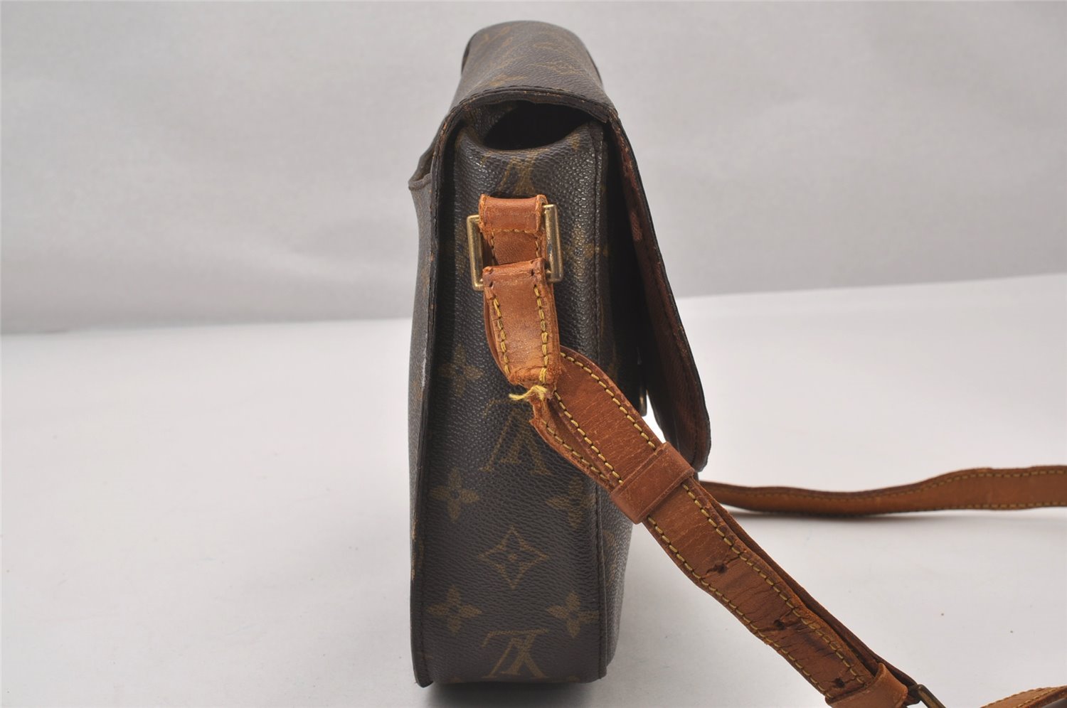 Authentic Louis Vuitton Monogram Saint Cloud GM M51242 Shoulder Cross Bag 2961I