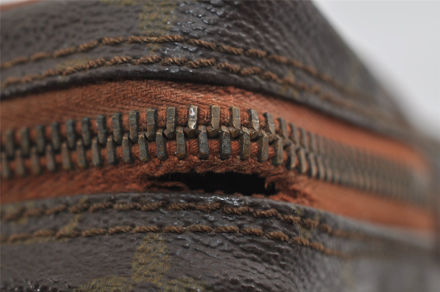 Authentic Louis Vuitton Monogram Amazone Shoulder Cross Body Bag Old Model 2965I