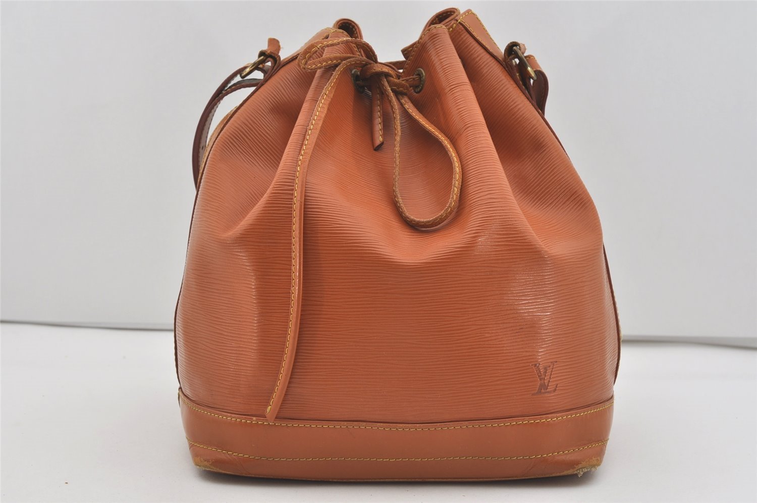 Authentic Louis Vuitton Epi Noe Shoulder Drawstring Bag Brown M44008 Junk 2969I