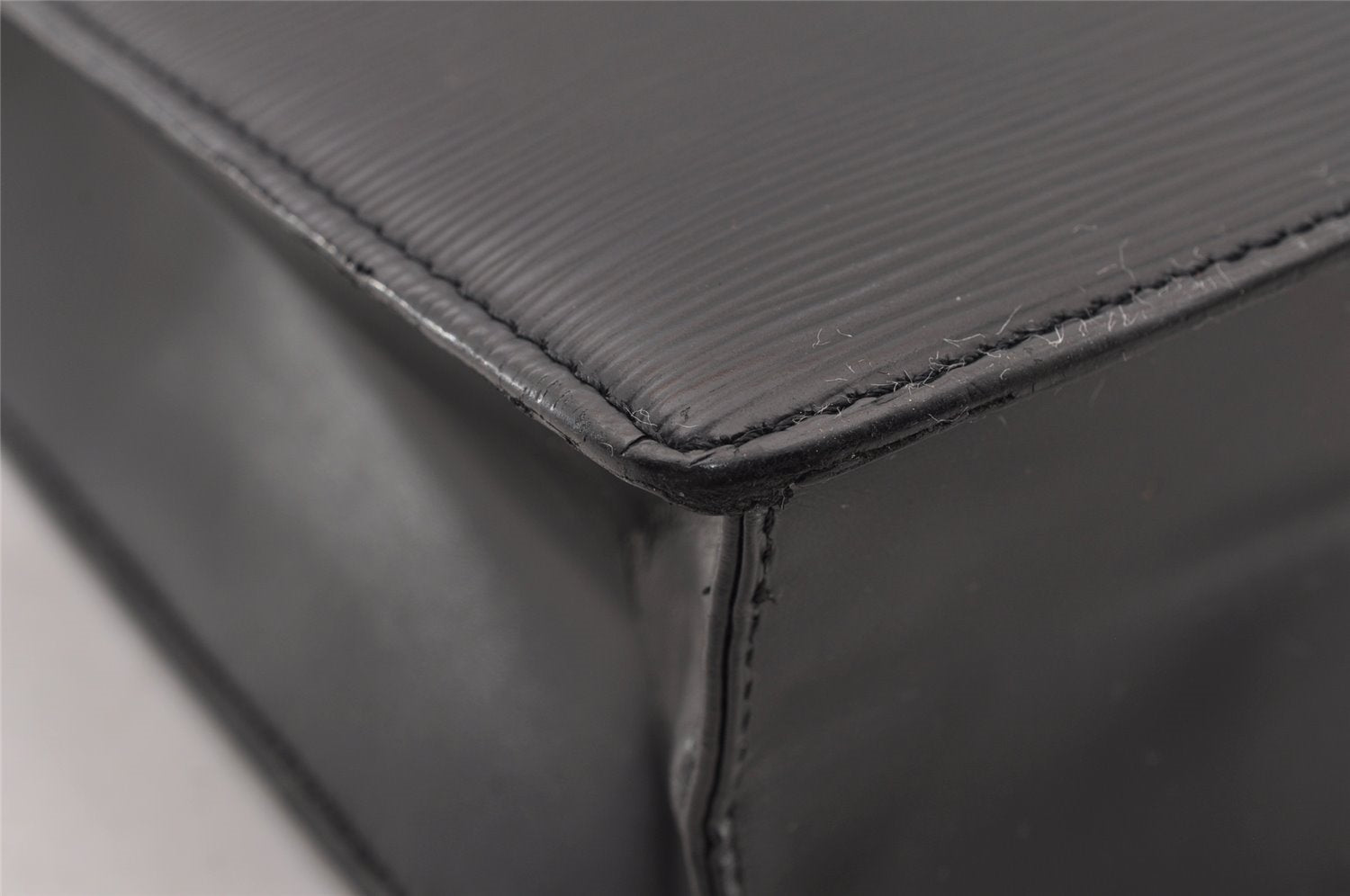 Authentic Louis Vuitton Epi Leather Sac Plat Hand Bag M59082 Black Junk 2974I