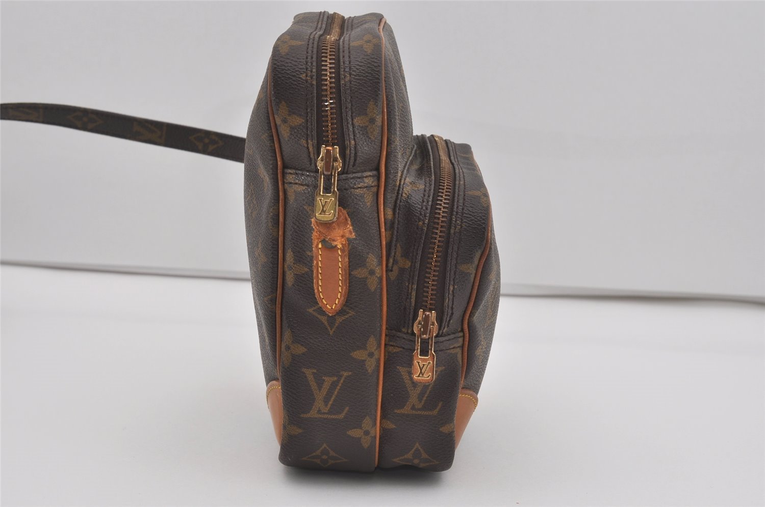 Authentic Louis Vuitton Monogram Amazone Shoulder Cross Bag M45236 Junk 2978I