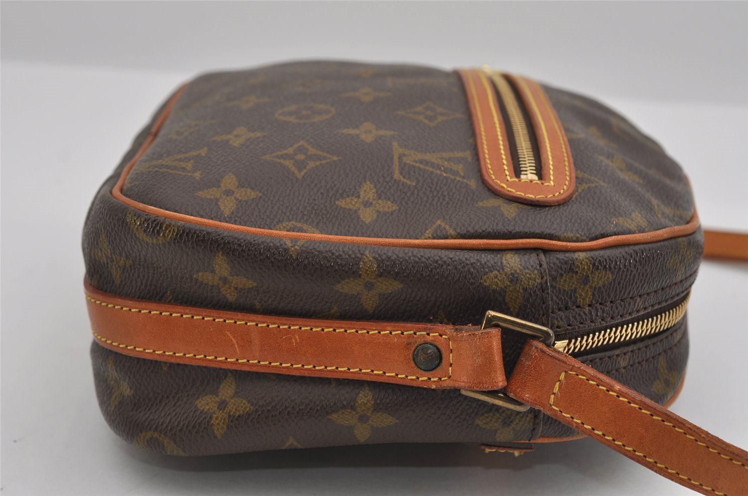 Authentic Louis Vuitton Monogram Senlis Shoulder Cross Bag Old Model LV 2986I