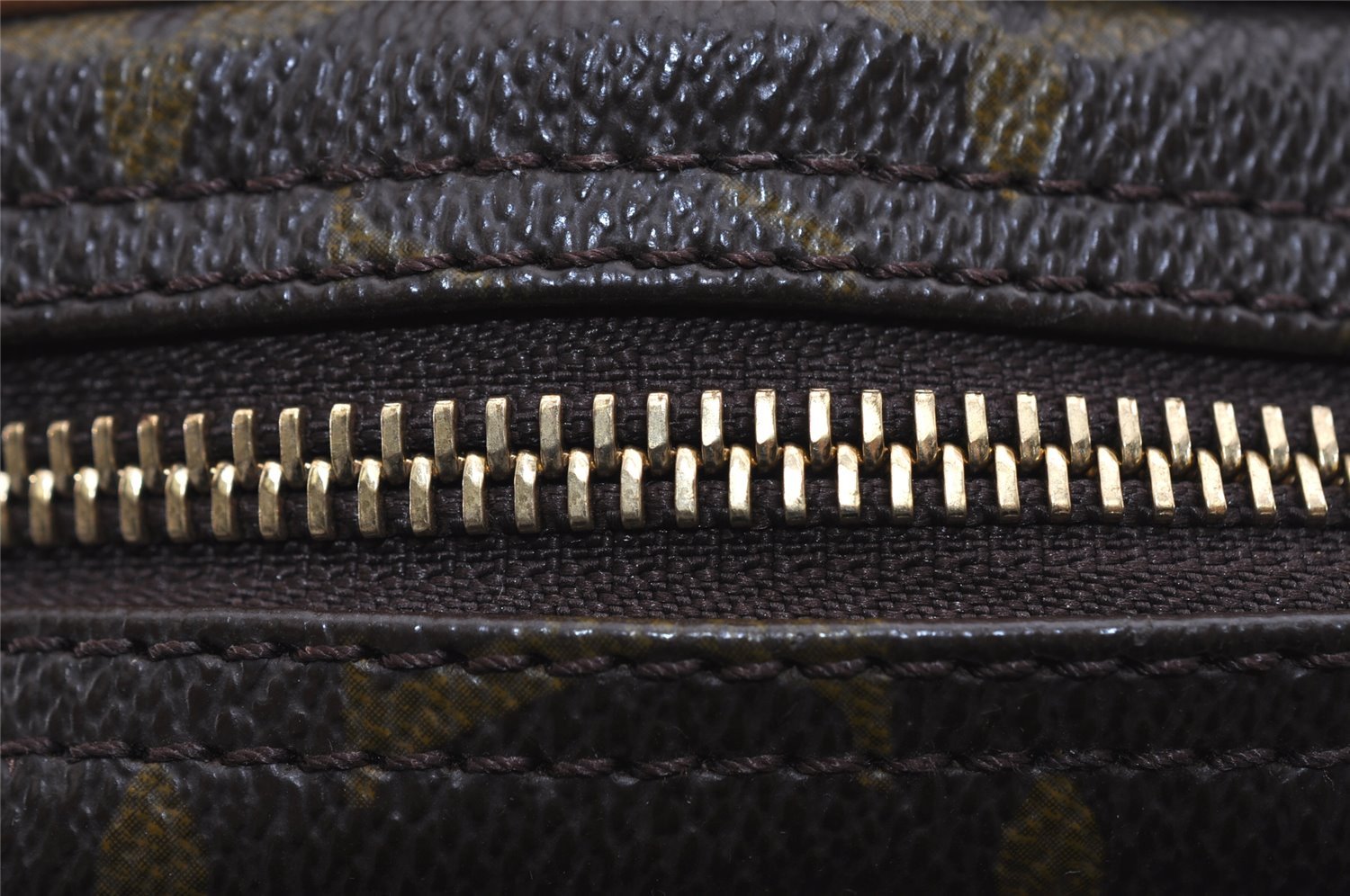 Authentic Louis Vuitton Monogram Senlis Shoulder Cross Bag Old Model LV 2986I