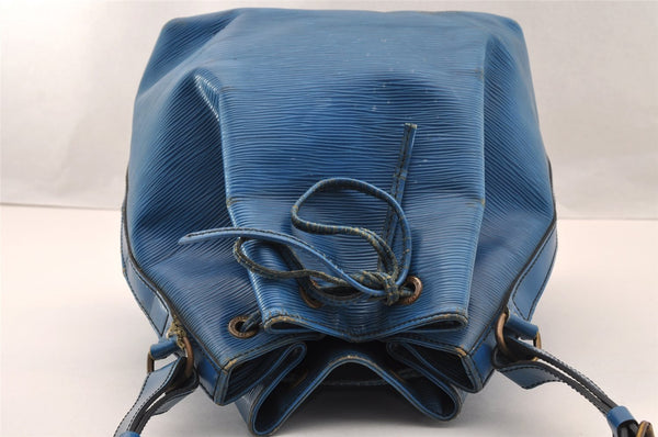Authentic Louis Vuitton Epi Petit Noe Drawstring Bag M44105 Blue Junk 2990I