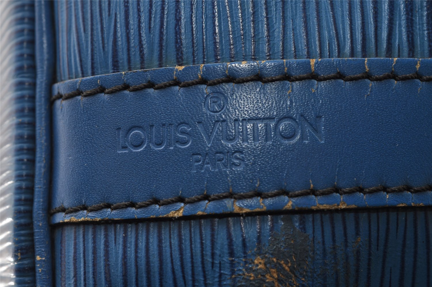 Authentic Louis Vuitton Epi Petit Noe Drawstring Bag M44105 Blue Junk 2990I