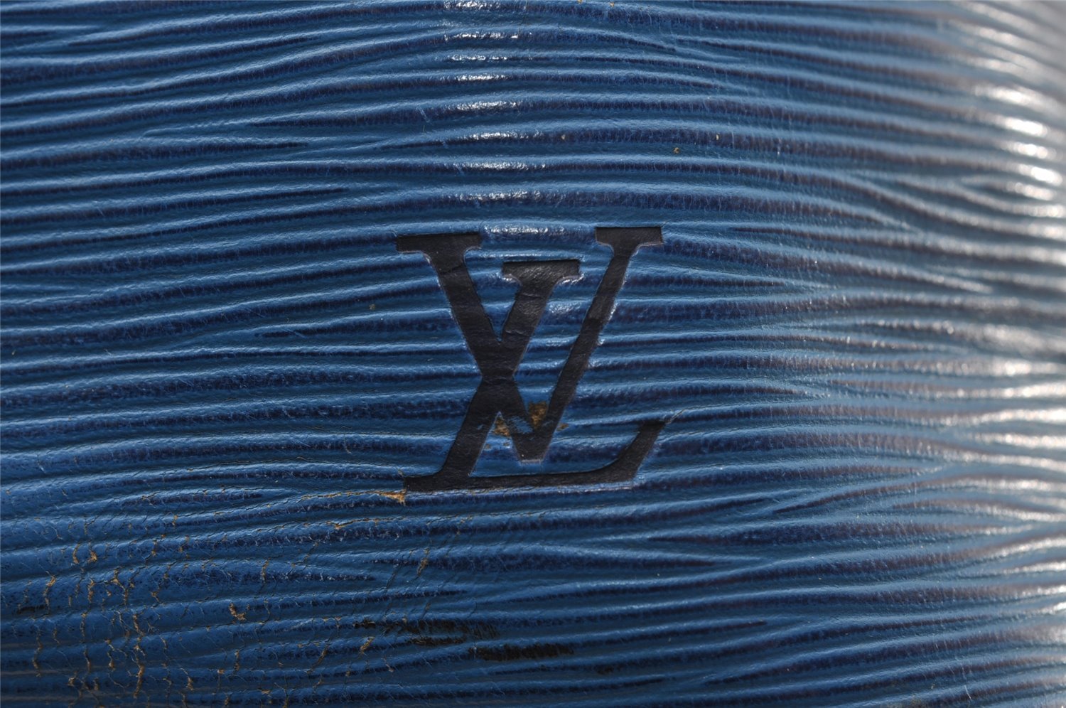 Authentic Louis Vuitton Epi Petit Noe Drawstring Bag M44105 Blue Junk 2990I