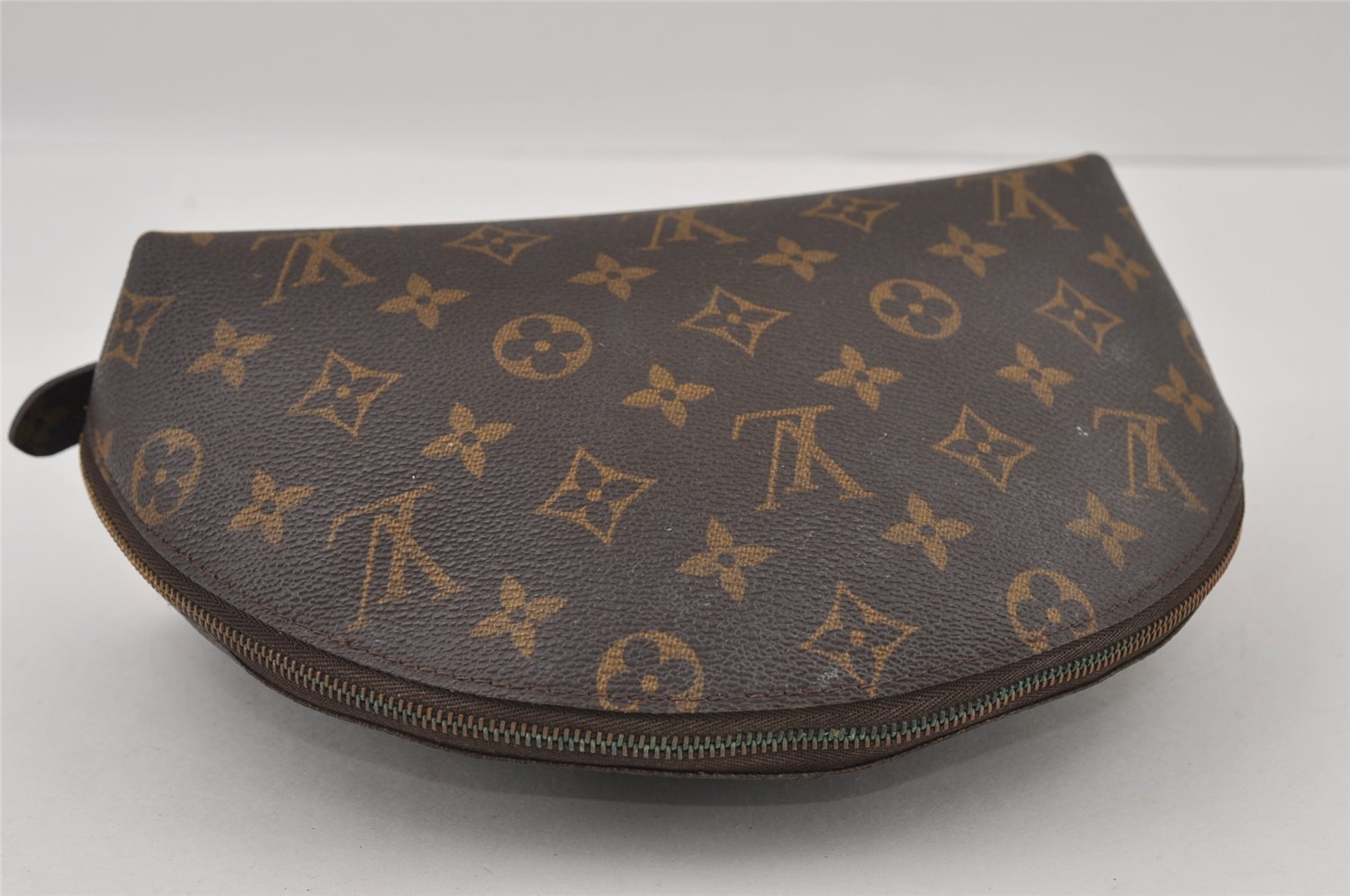 Auth Louis Vuitton Monogram Trousse Demi Ronde 23 Cosmetic Pouch M47520 LV 2992I