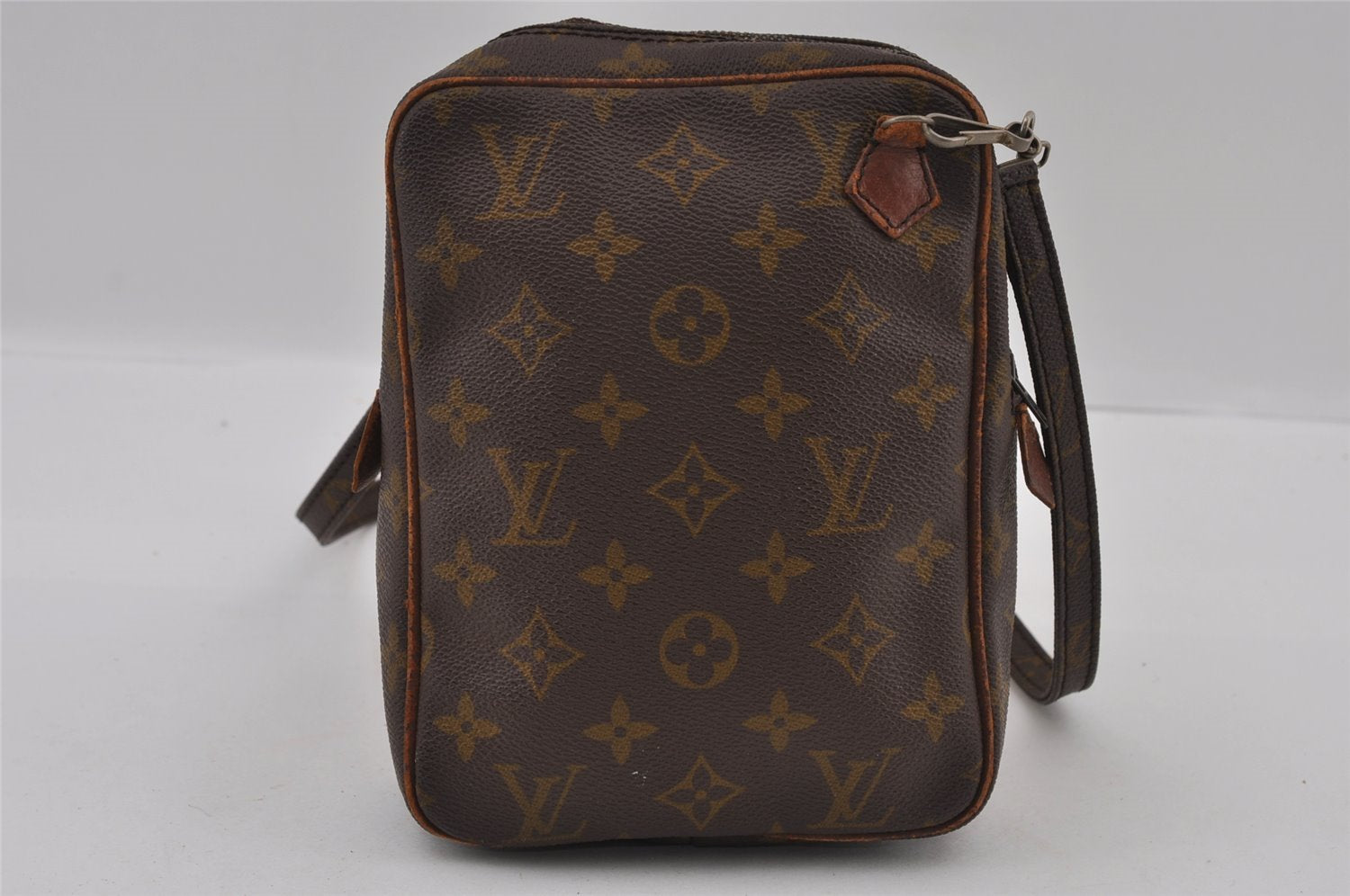 Authentic Louis Vuitton Monogram Shoulder Cross Body Bag Old Model Junk 3009I