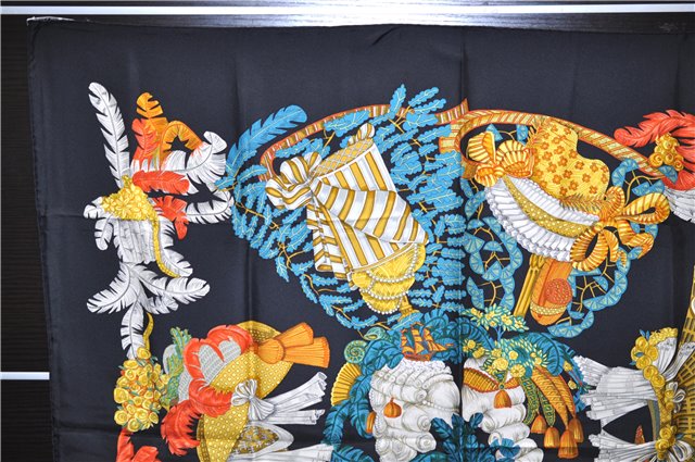 Authentic HERMES Carre 90 Scarf 