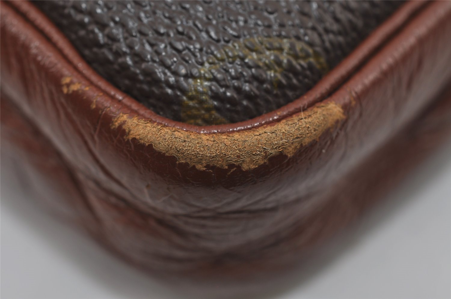 Authentic Louis Vuitton Monogram Shoulder Cross Body Bag Old Model LV 3010I