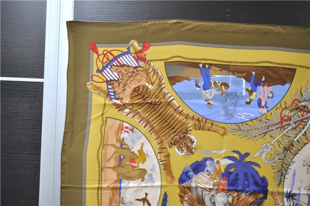 Authentic HERMES Carre 90 Scarf 