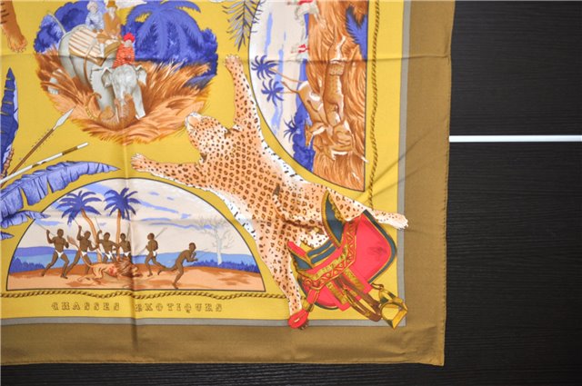 Authentic HERMES Carre 90 Scarf 