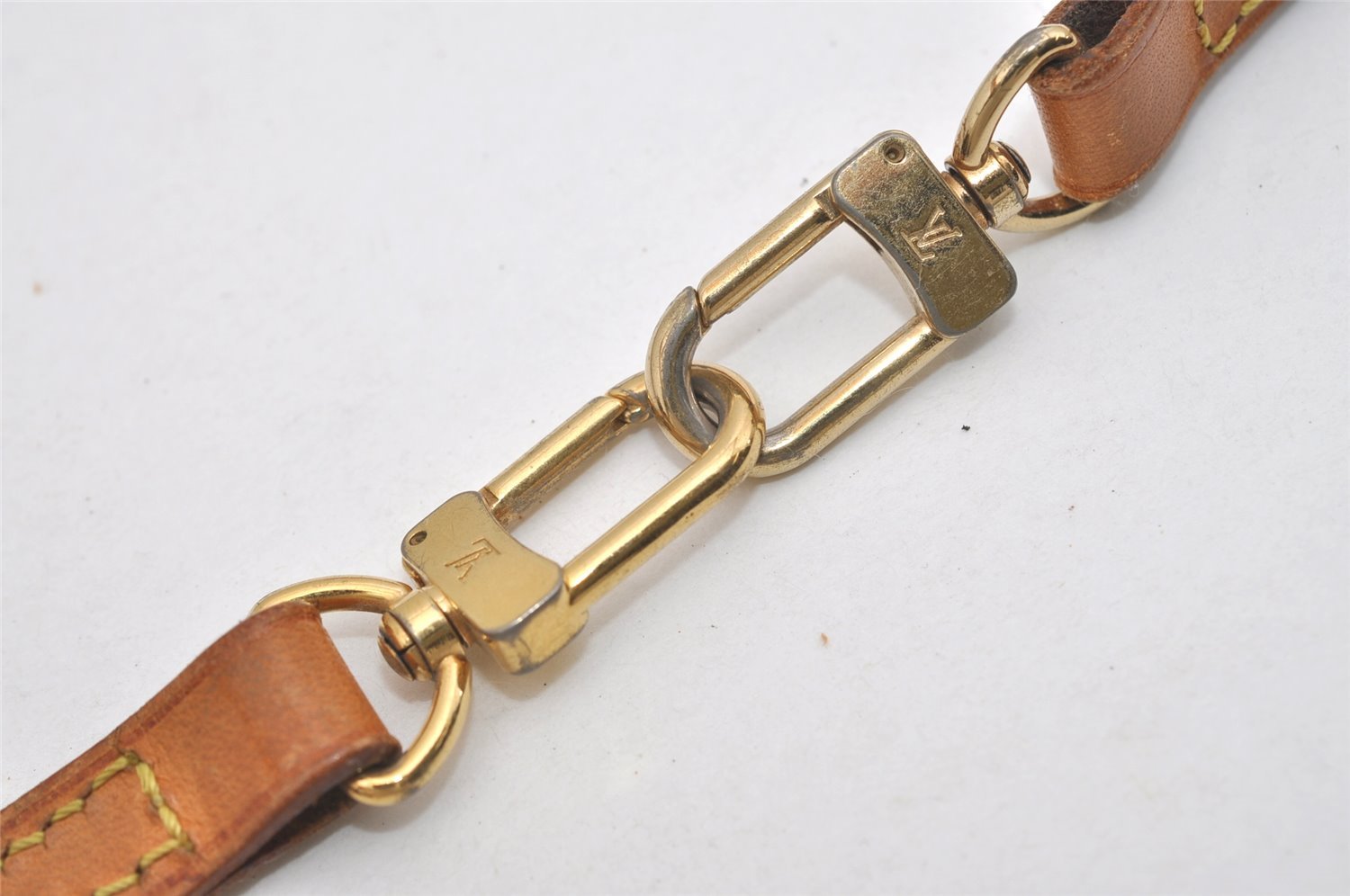 Authentic Louis Vuitton Leather Shoulder Strap Beige 48