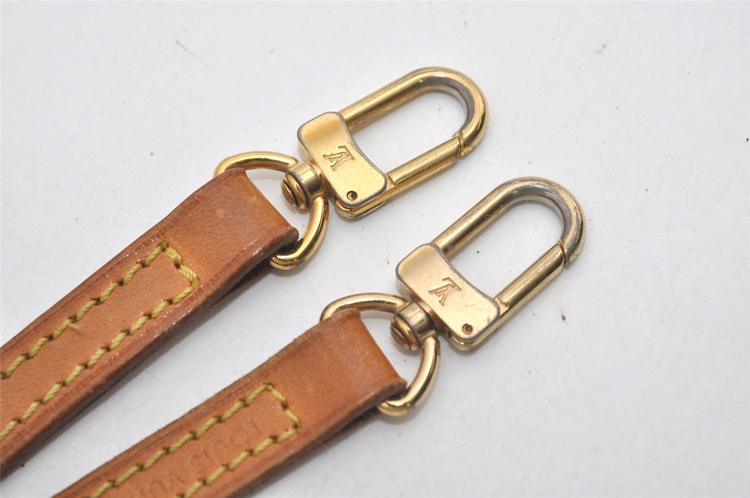 Authentic Louis Vuitton Leather Shoulder Strap Beige 48