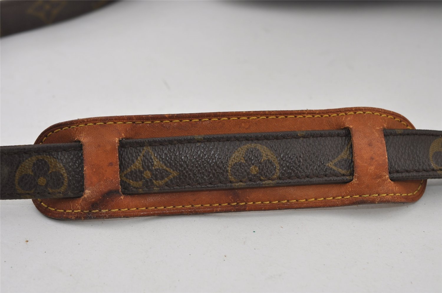 Authentic Louis Vuitton Monogram Amazone GM Shoulder Cross Body Bag Junk 3038I