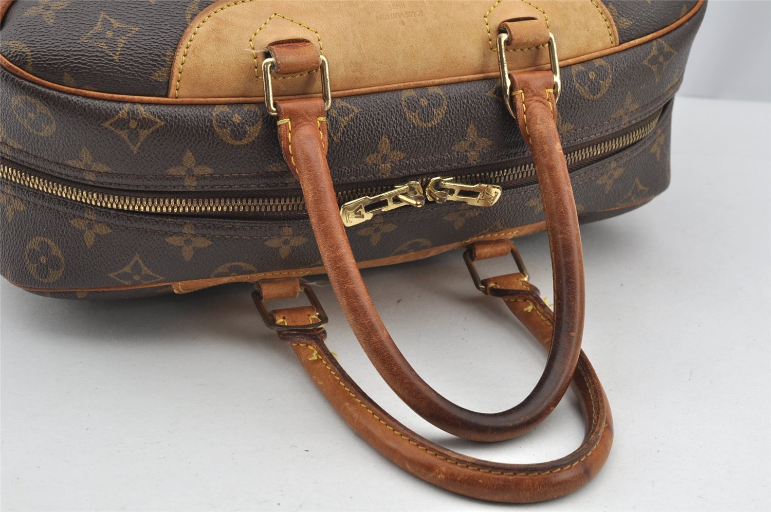Authentic Louis Vuitton Monogram Deauville Hand Bag M47270 LV 3039I