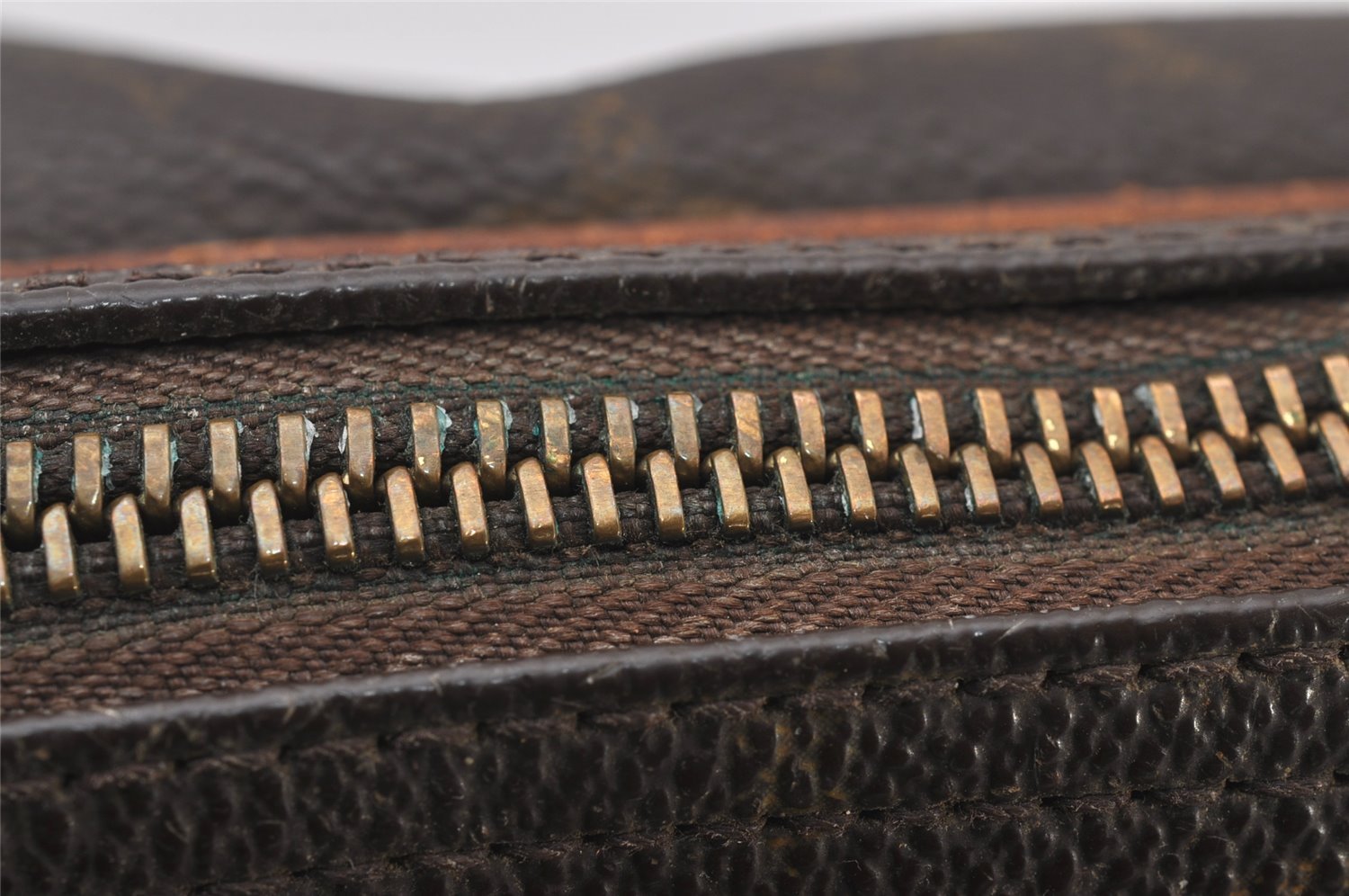 Authentic Louis Vuitton Monogram Reporter PM Shoulder Cross Bag M45254 LV 3048I