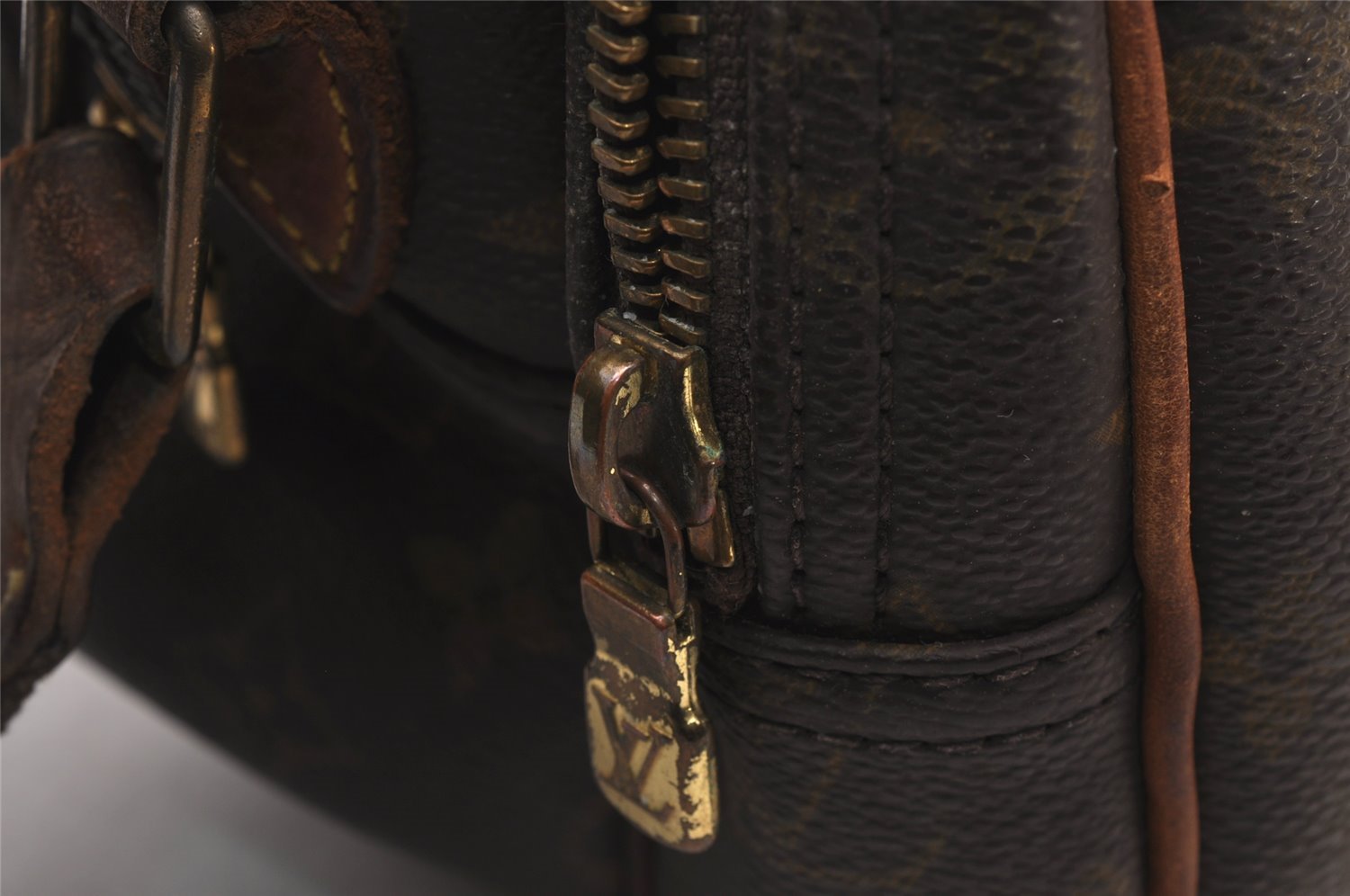 Authentic Louis Vuitton Monogram Reporter PM Shoulder Cross Bag M45254 LV 3048I