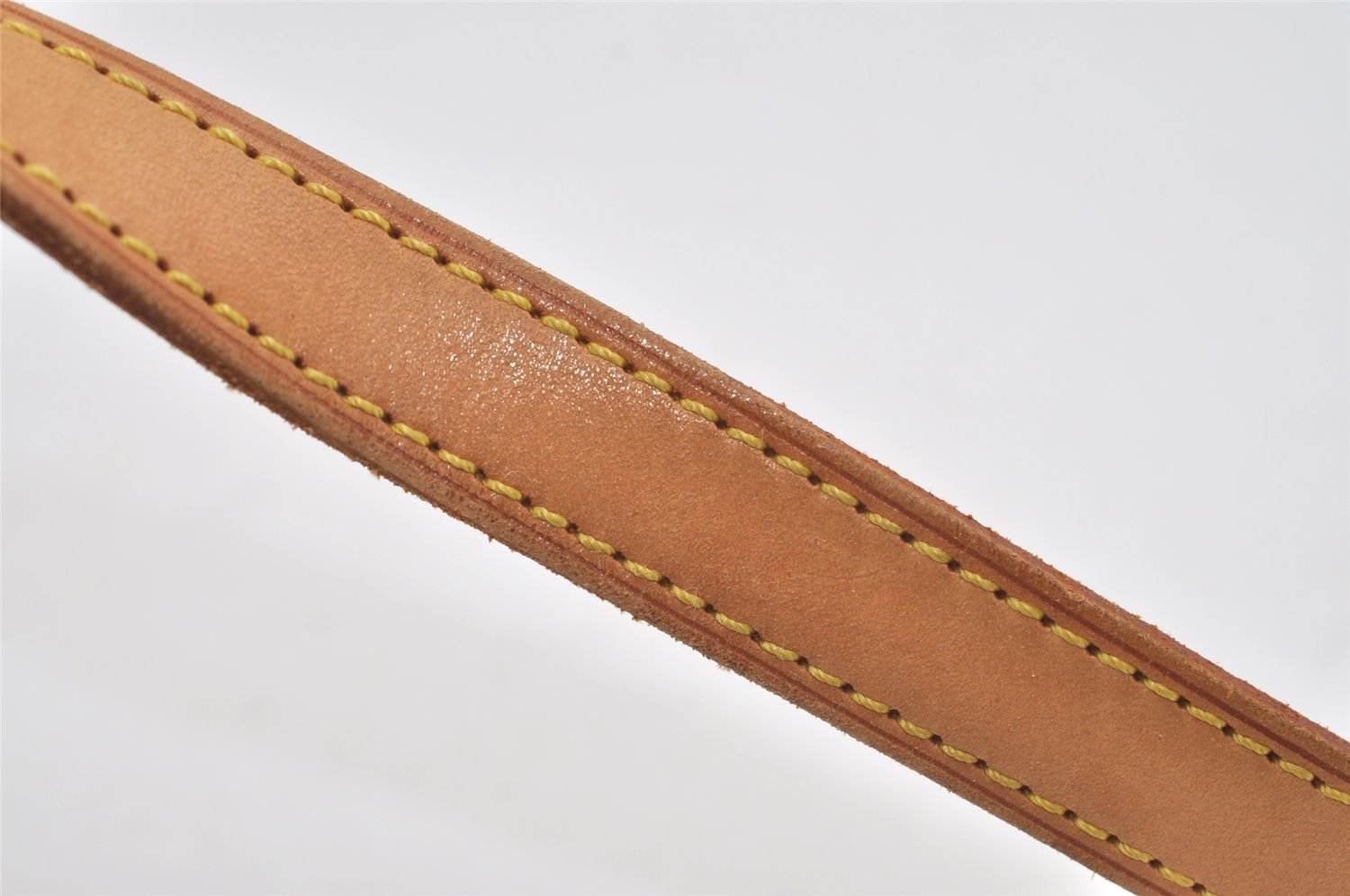 Authentic Louis Vuitton Leather Shoulder Strap For Bucket GM 31.9