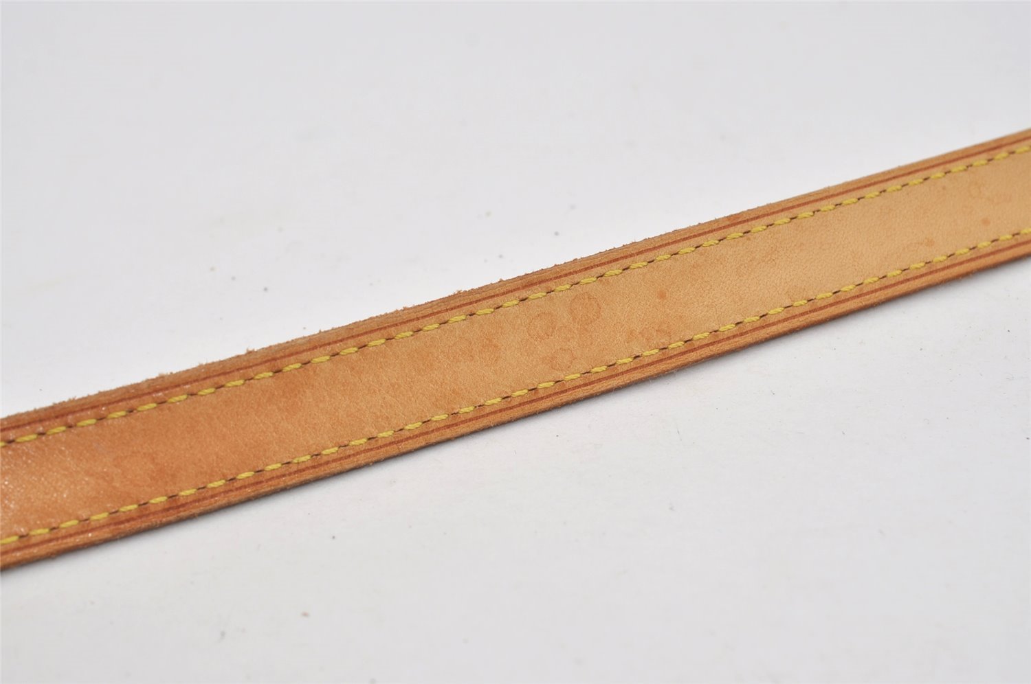 Authentic Louis Vuitton Leather Shoulder Strap For Bucket GM 31.9