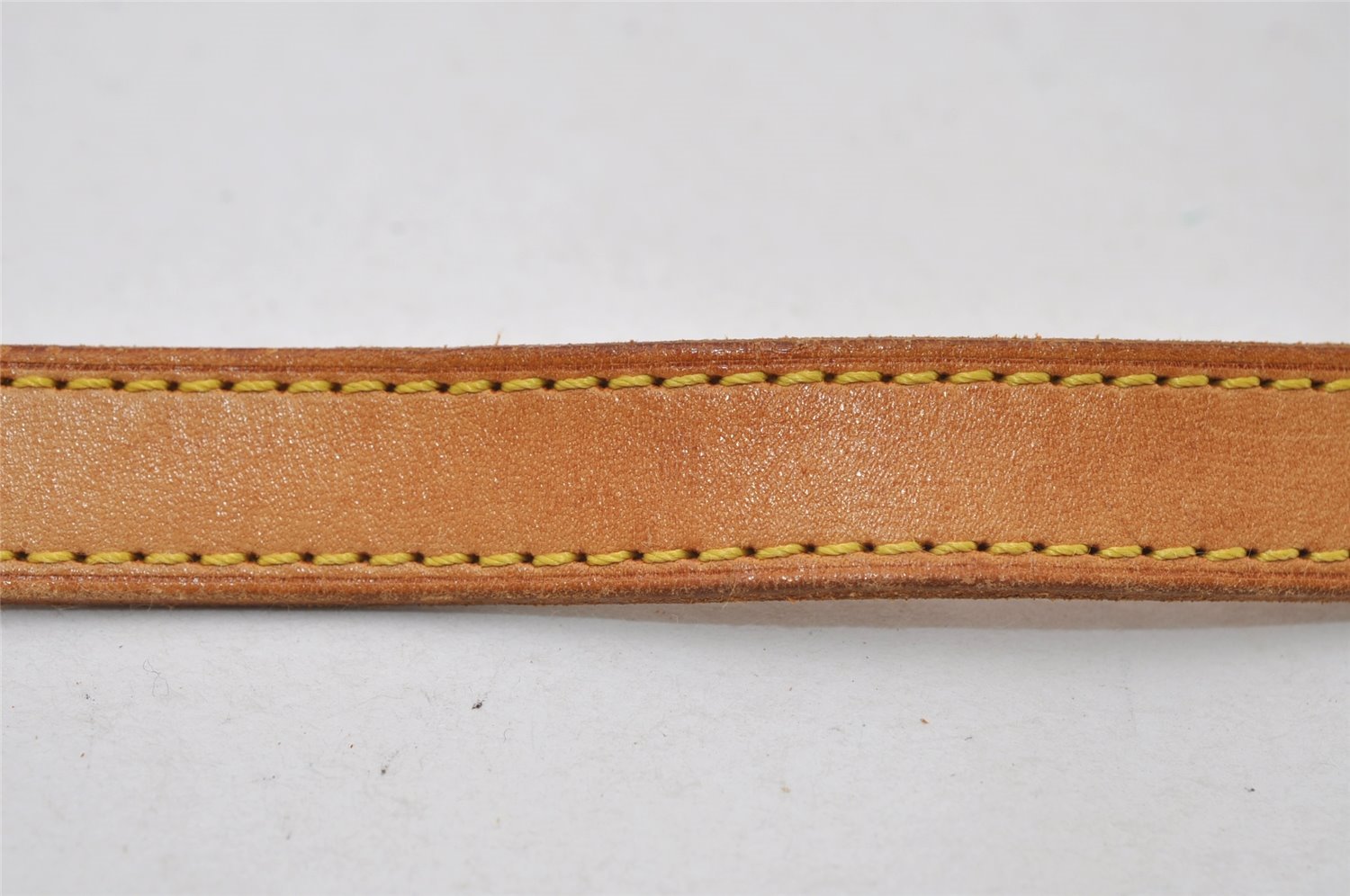 Authentic Louis Vuitton Leather Shoulder Strap For Bucket GM 31.9