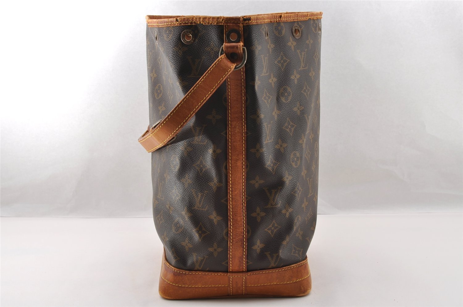 Authentic Louis Vuitton Monogram Noe Shoulder Drawstring Bag M42224 LV 3090I